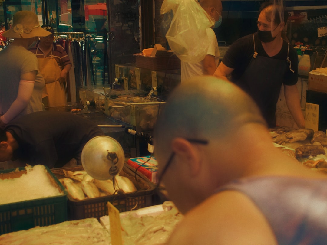 藍P-Force服用過量警訊：劇烈頭痛心悸嘔吐，你不可忽視的身體求救信號