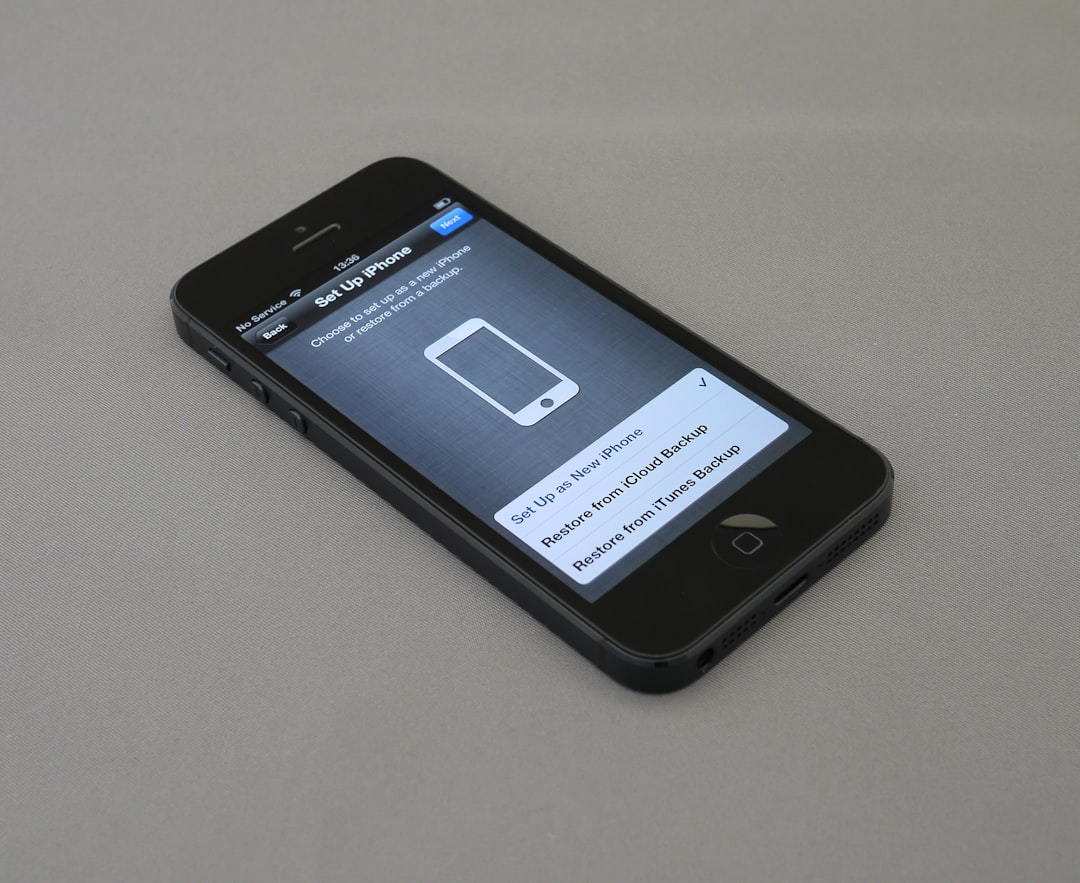 black iPhone close-up photography